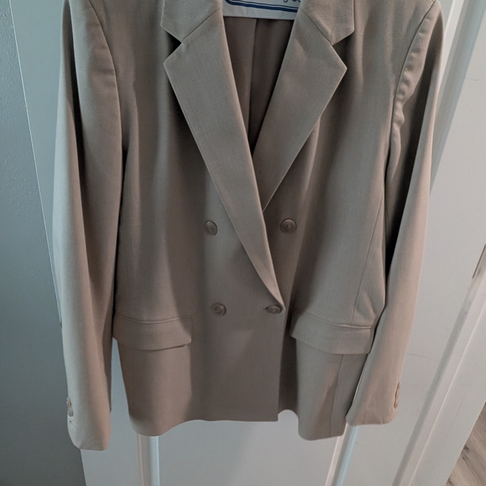 Uniqlo Beige Women's Blazer